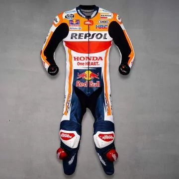 Costume