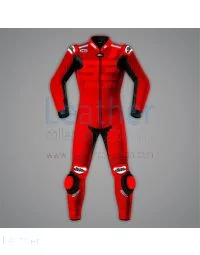 Cuirs de moto rouges
