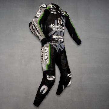 kawasaki riding suit