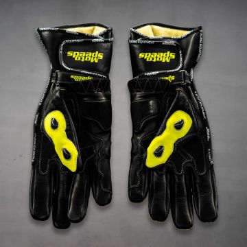 andrea iannone gloves