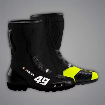 Bottes de course réplique assorties VR46 Ducati MotoGP 2026