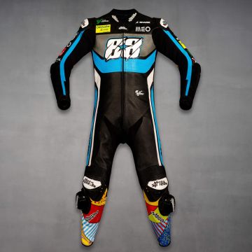 Tuta da pista di Miguel Oliveira per la guida su strada Test invernale 2022