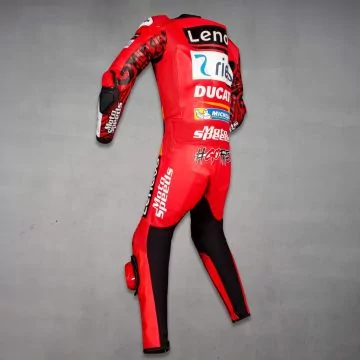 Bagnaia rød Ducati skinndrakt, venstre side