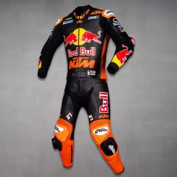 ペドロ・アコスタ 2024 ウィンターテスト レプリカ レーシングスーツ 左斜め前