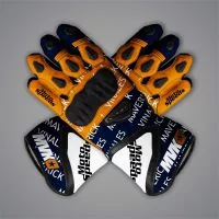 Maverick Vinales gloves